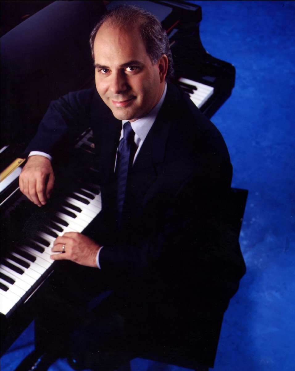 Richard Glazier, piano